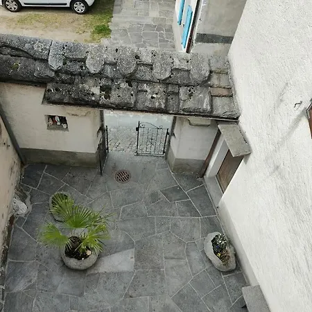 Armonia Edificio Storico Del 1563. *